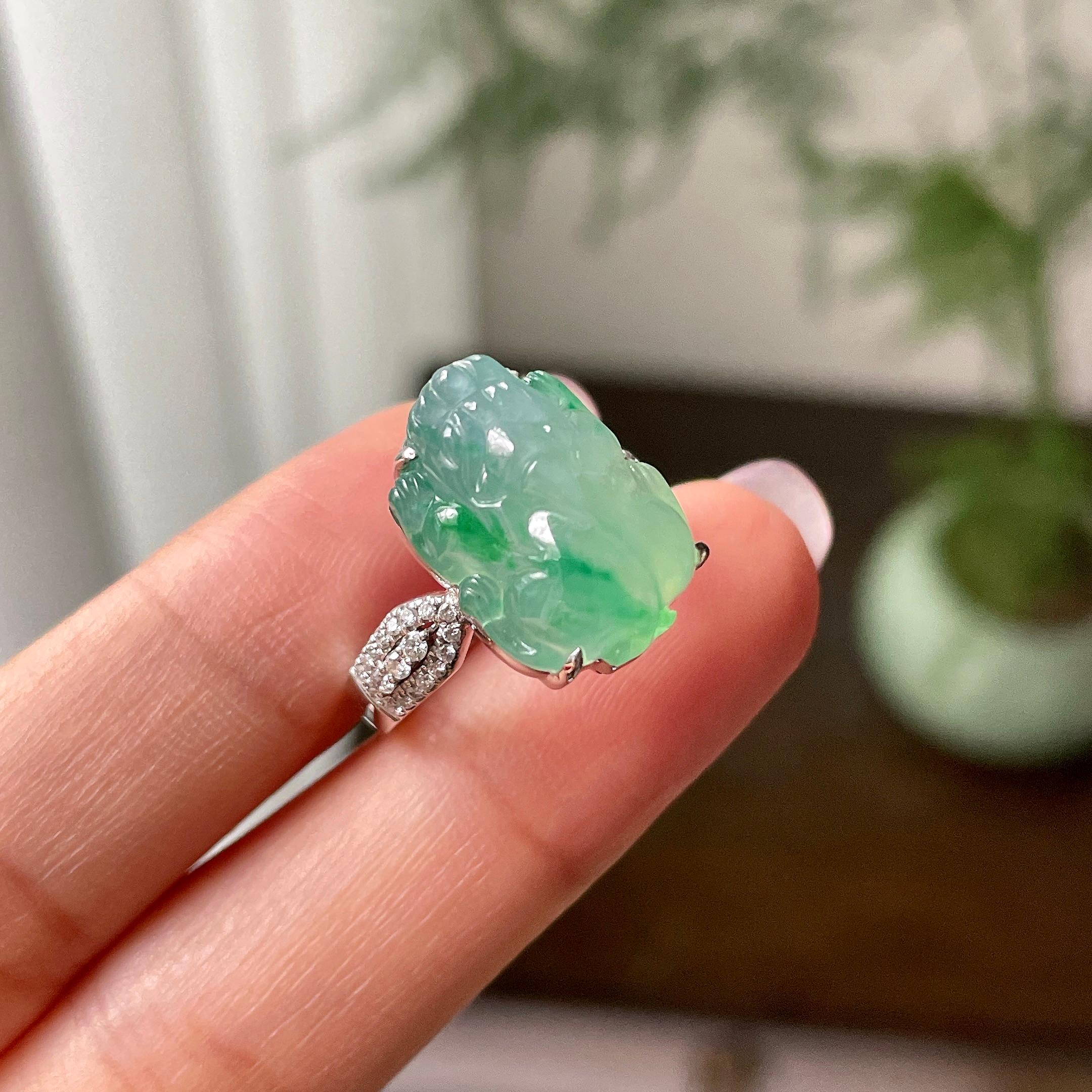 18k金钻镶糯冰种飘绿花貔貅戒指    天然缅甸A货翡翠（yc316469）