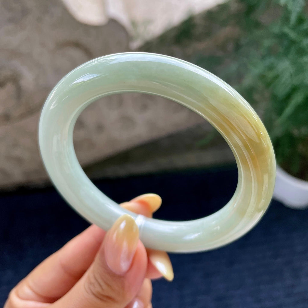 细糯种飘黄翡圆条手镯55.8圈 天然缅甸A货翡翠（yc464111）