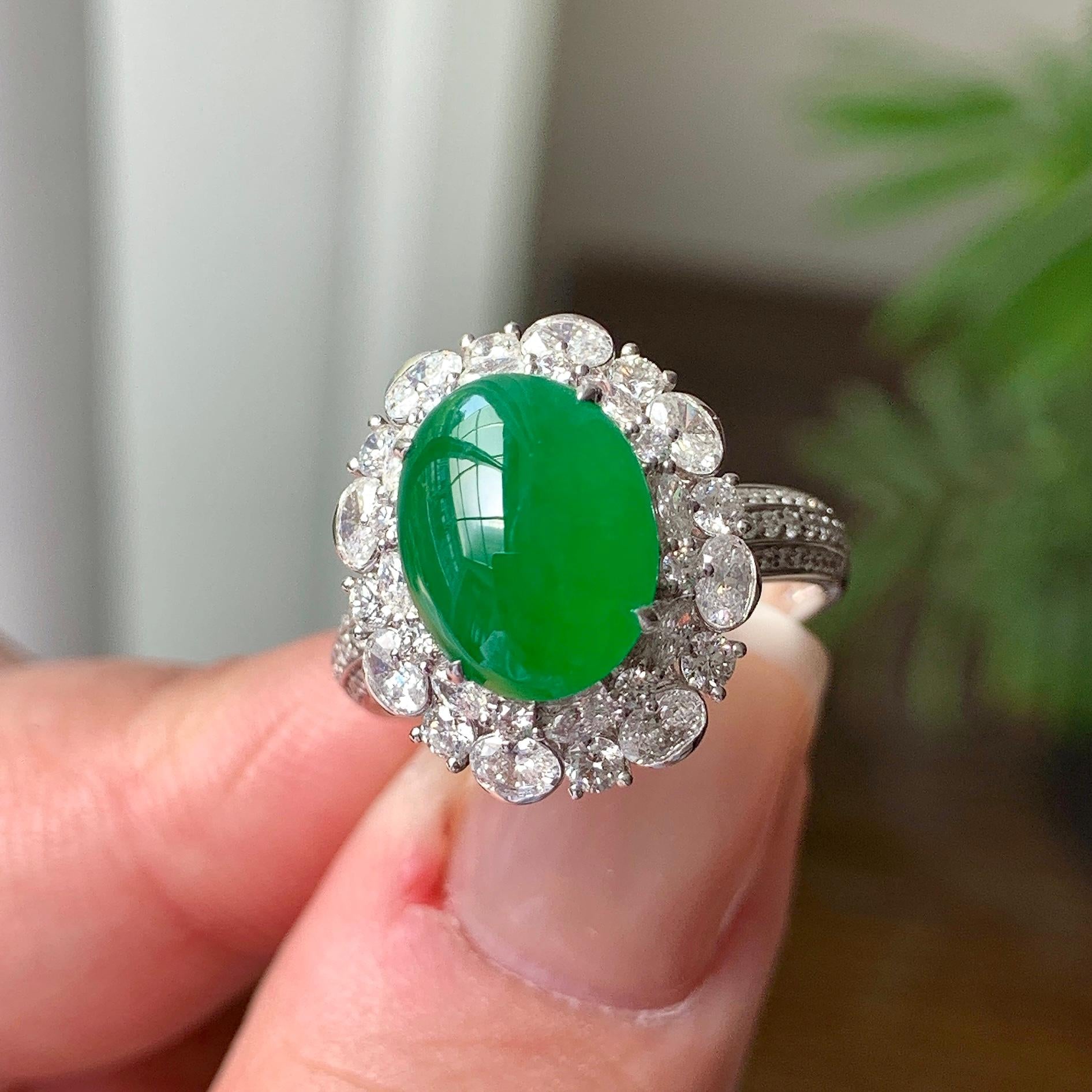 18K金钻镶糯冰种满绿蛋面戒指 天然缅甸A货翡翠（yc361133）