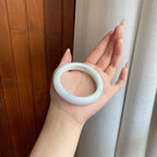 细糯冰白底飘花翡翠平安镯（55.5mm）（yc283261）