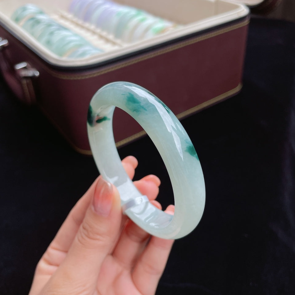 糯冰飘花正圈翡翠手镯（56mm）（yc017397）