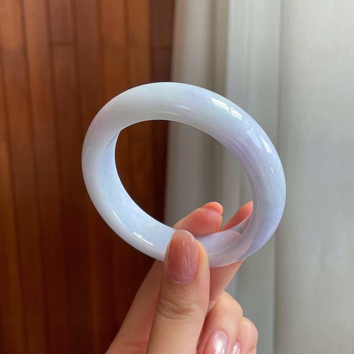 糯冰淡春底翡翠平安镯（54.2mm)（yc323207）