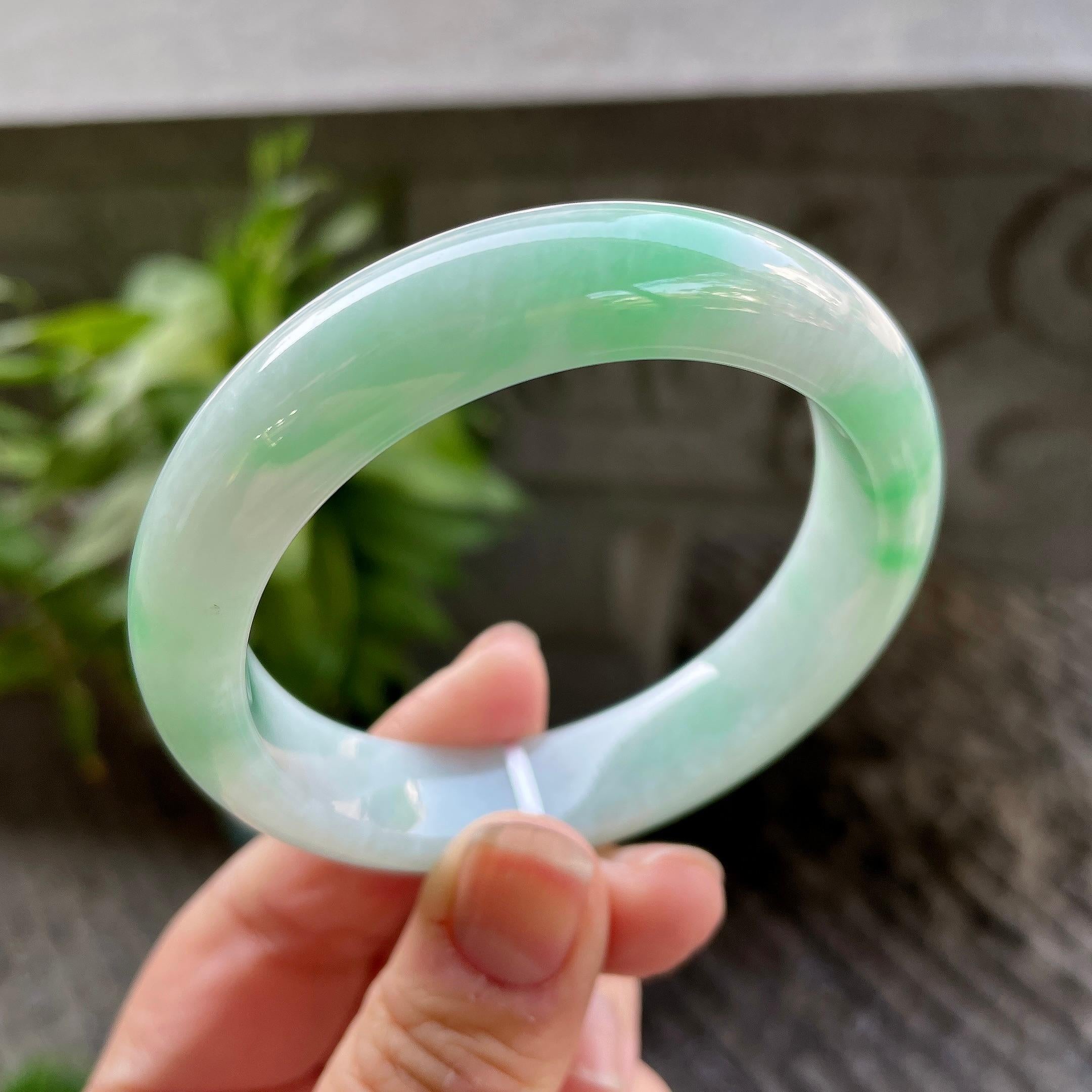 细糯种白底青正圈平安镯54.2圈口 天然缅甸A货翡翠（yc320309）
