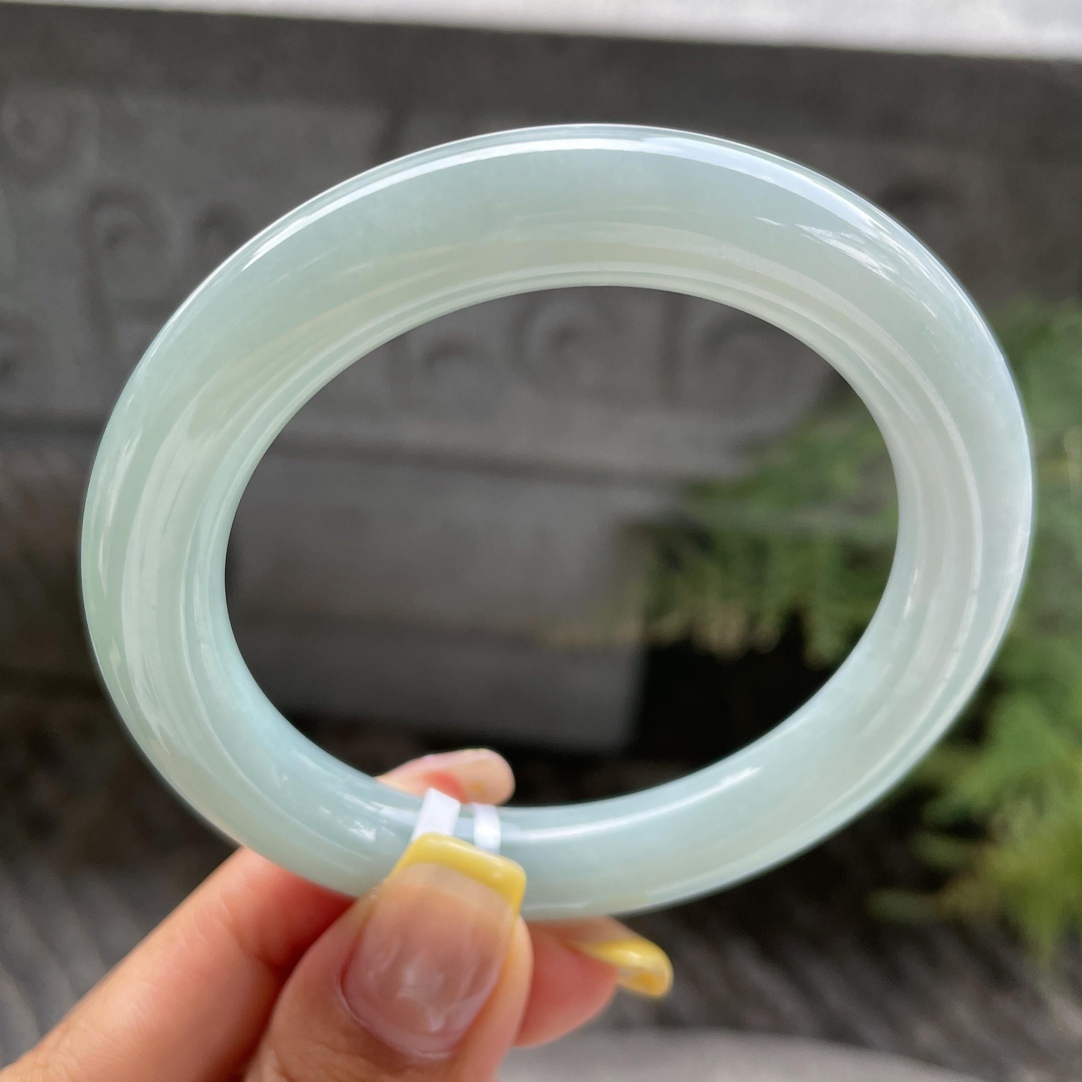 细糯种湖水绿圆条手镯55.6圈         天然缅甸A货翡翠（yc387382）