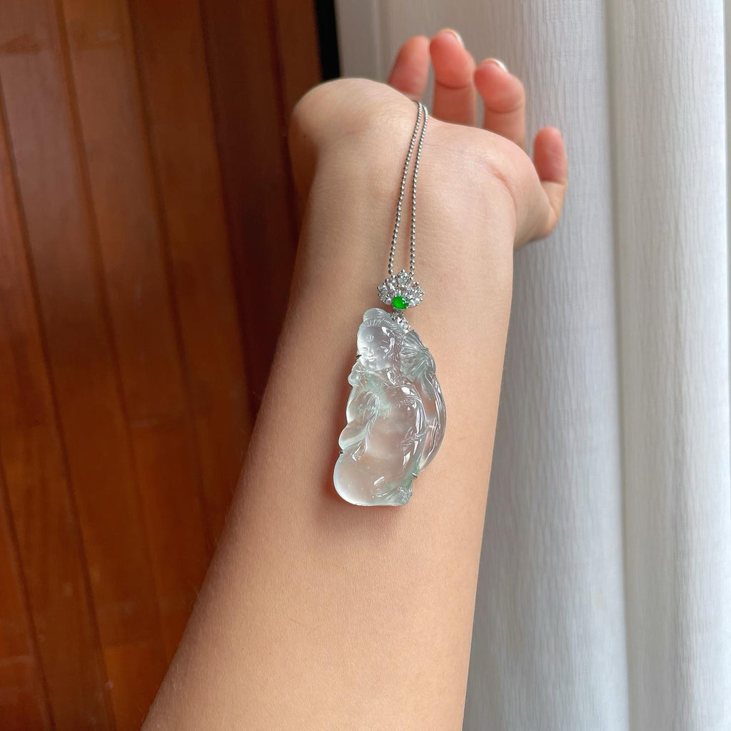 18k金镶冰种淡底色翡翠贵妃（yc251035）