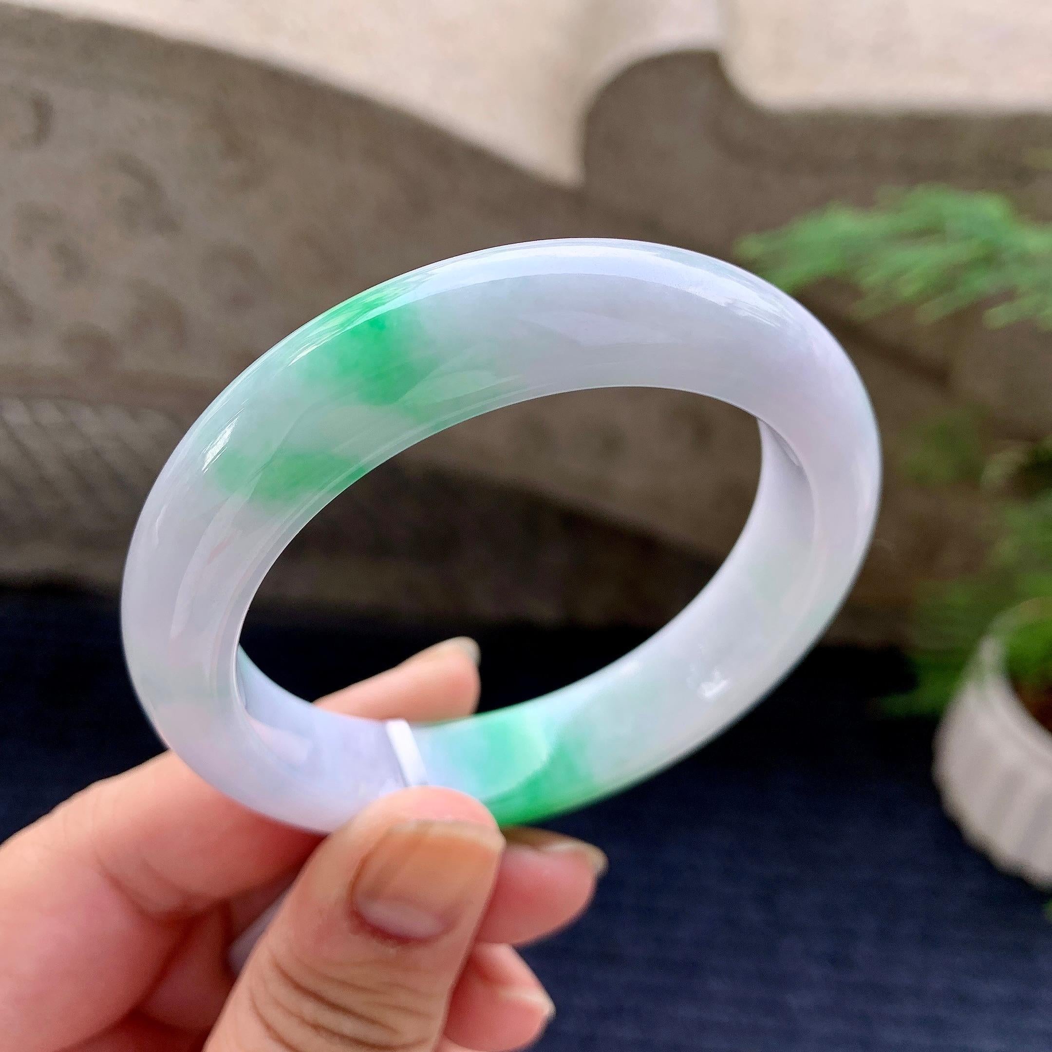 细糯种飘阳绿平安镯（55.8mm）（yc194566）