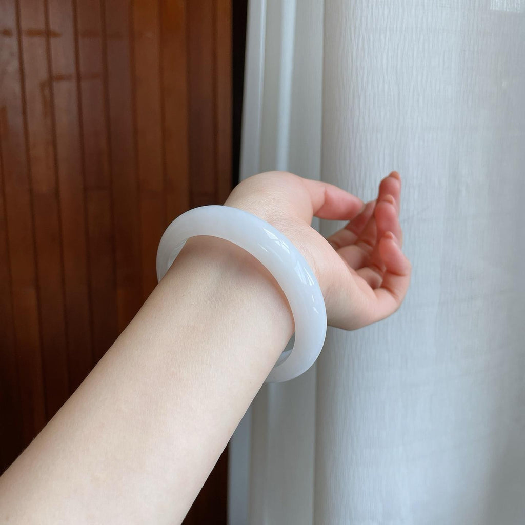 糯冰种白月光翡翠平安镯（55.6mm)（yc323654）