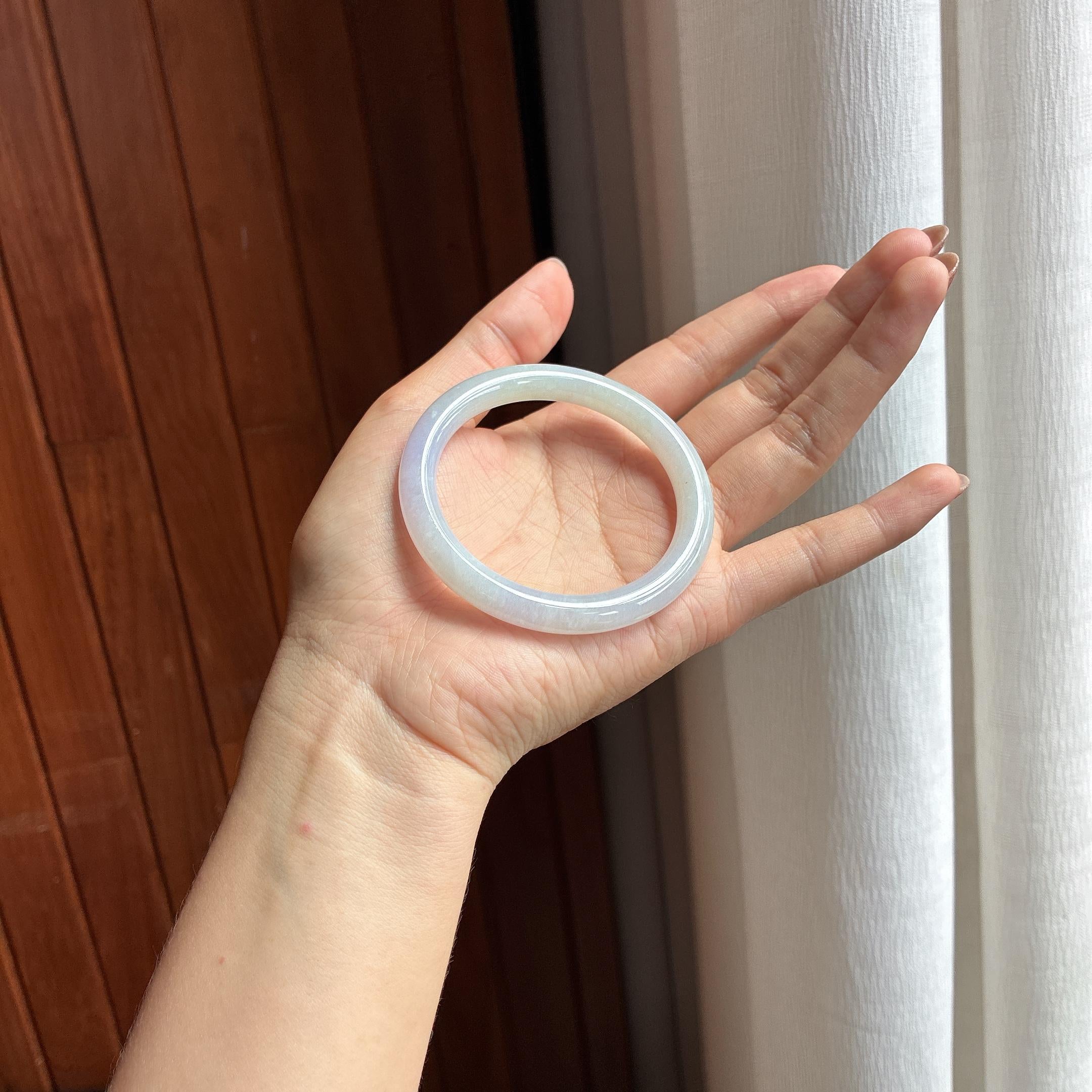 糯冰淡春彩翡翠圆条手镯 54圈（yc430603）