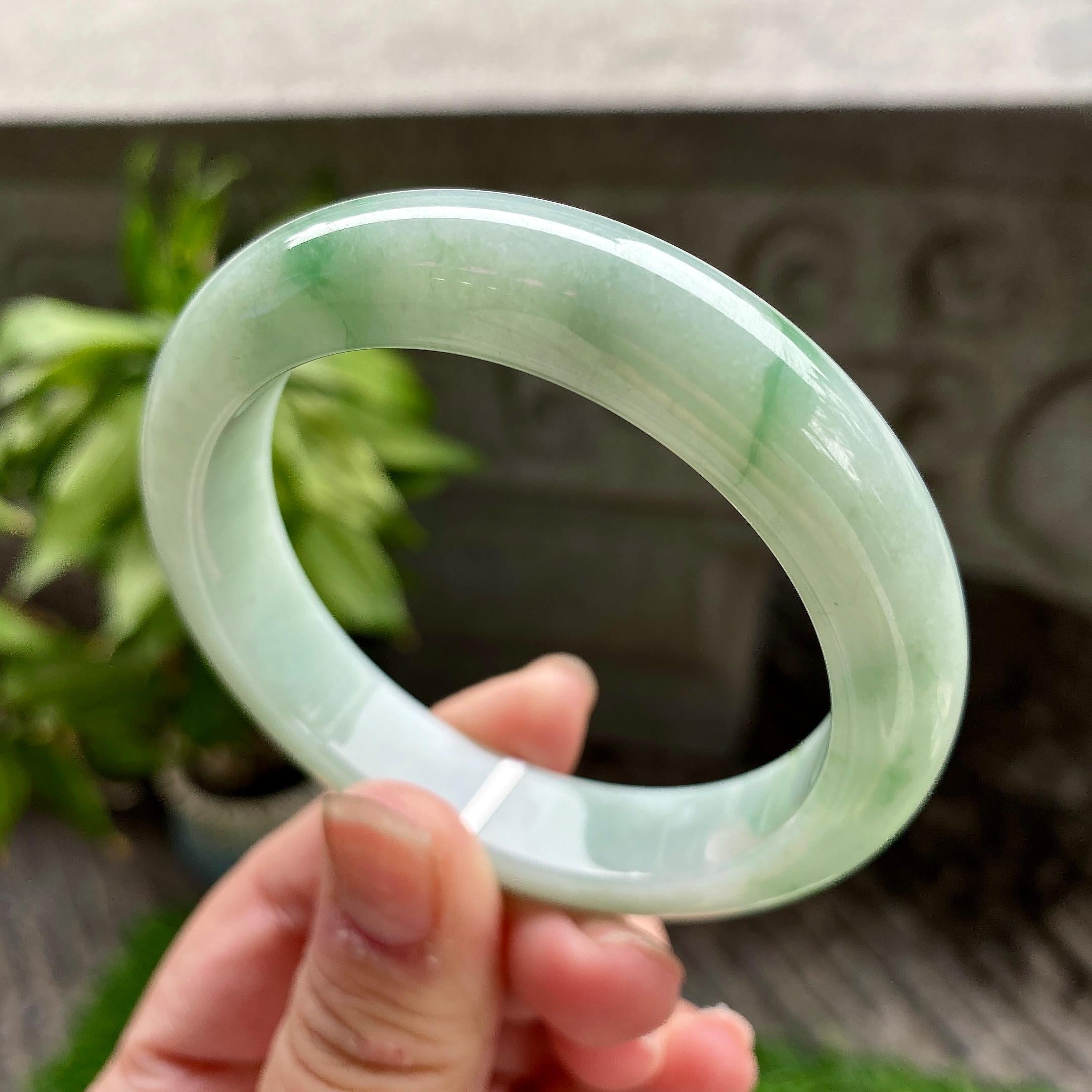 细糯种飘花正圈平安镯55.3圈口 天然缅甸A货翡翠（yc317269）