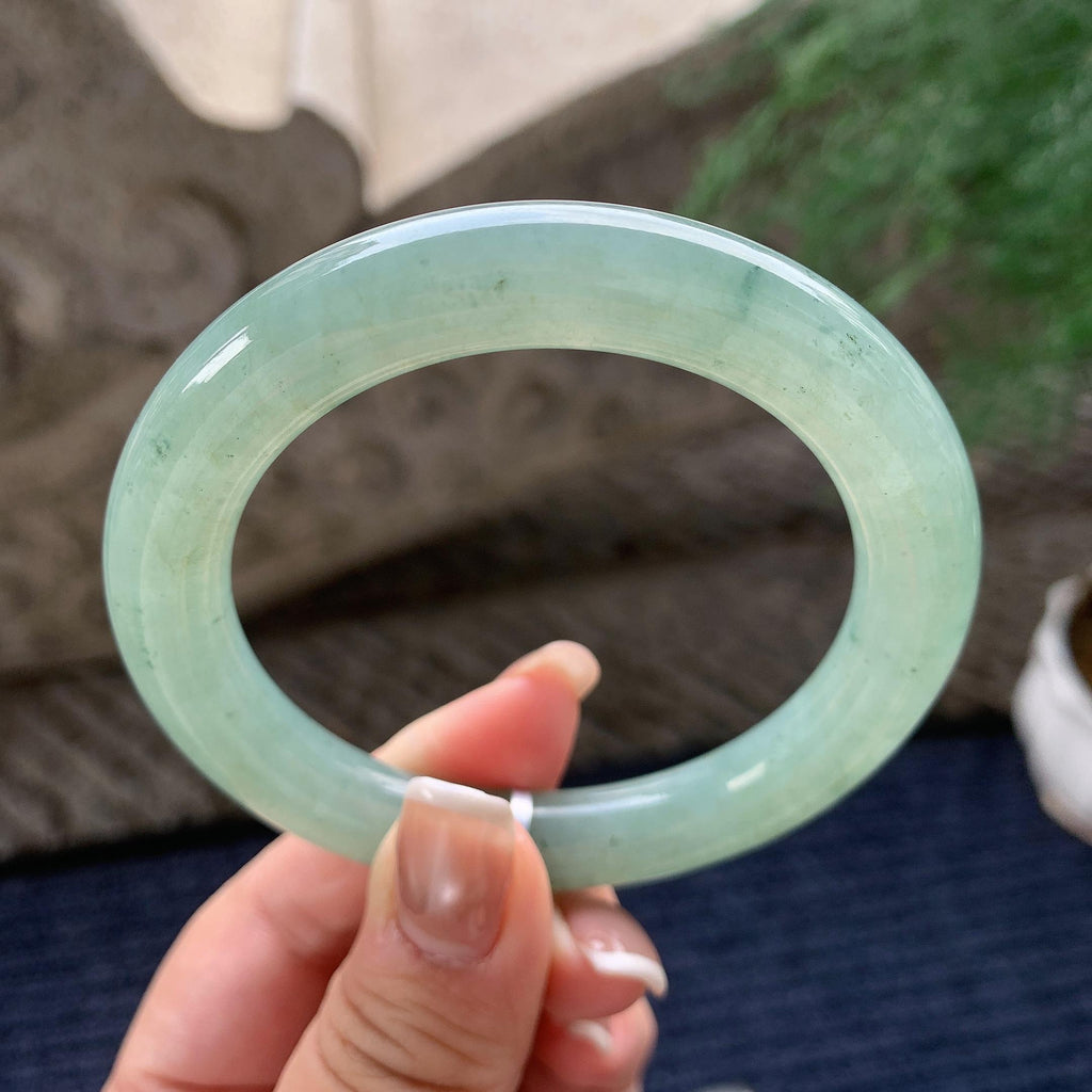 细糯种晴底飘蓝花圆条手镯 56.6圈口 天然缅甸A货翡翠（yc381956）