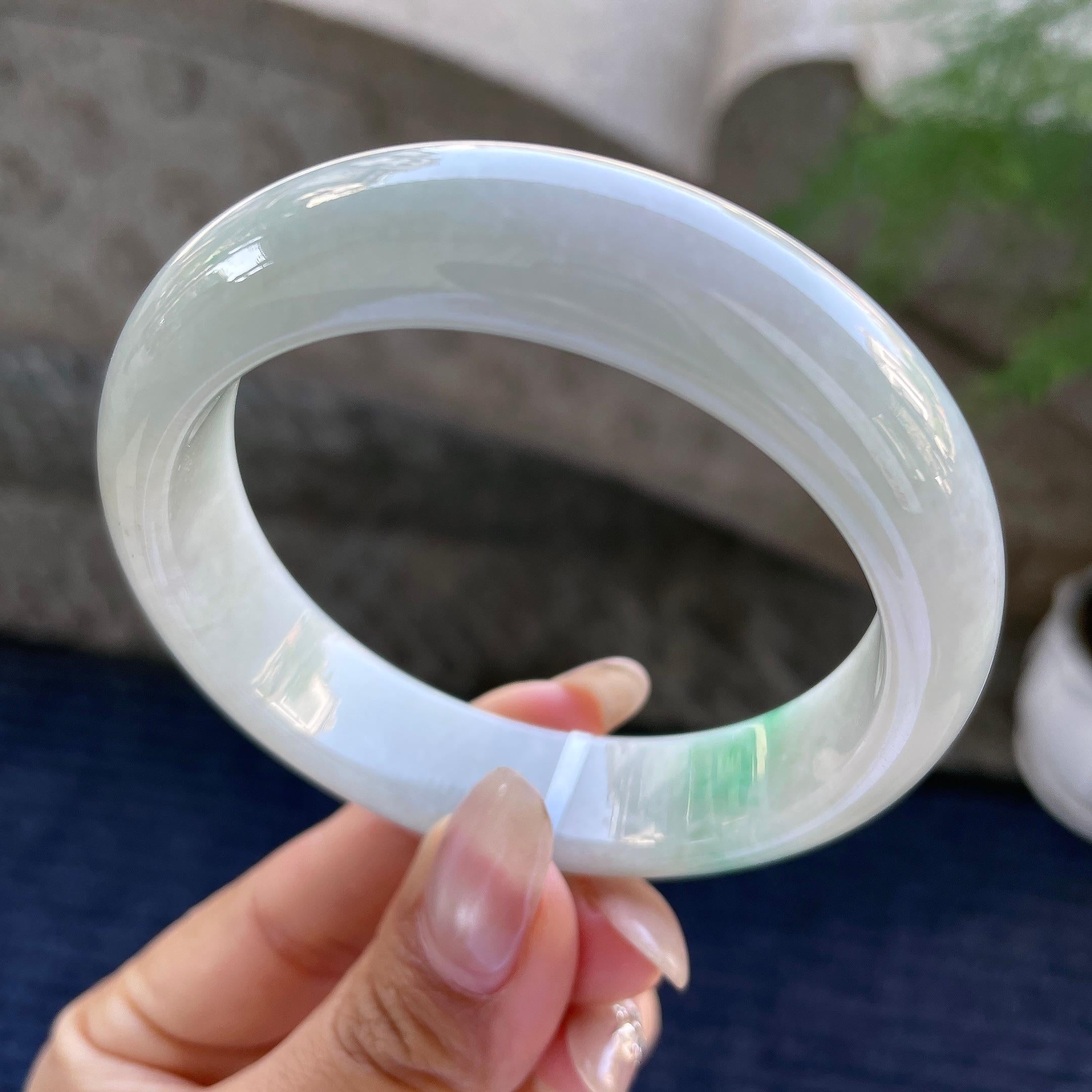 细糯种飘绿花正圈平安镯57.6圈   天然缅甸A货翡翠（yc352021）