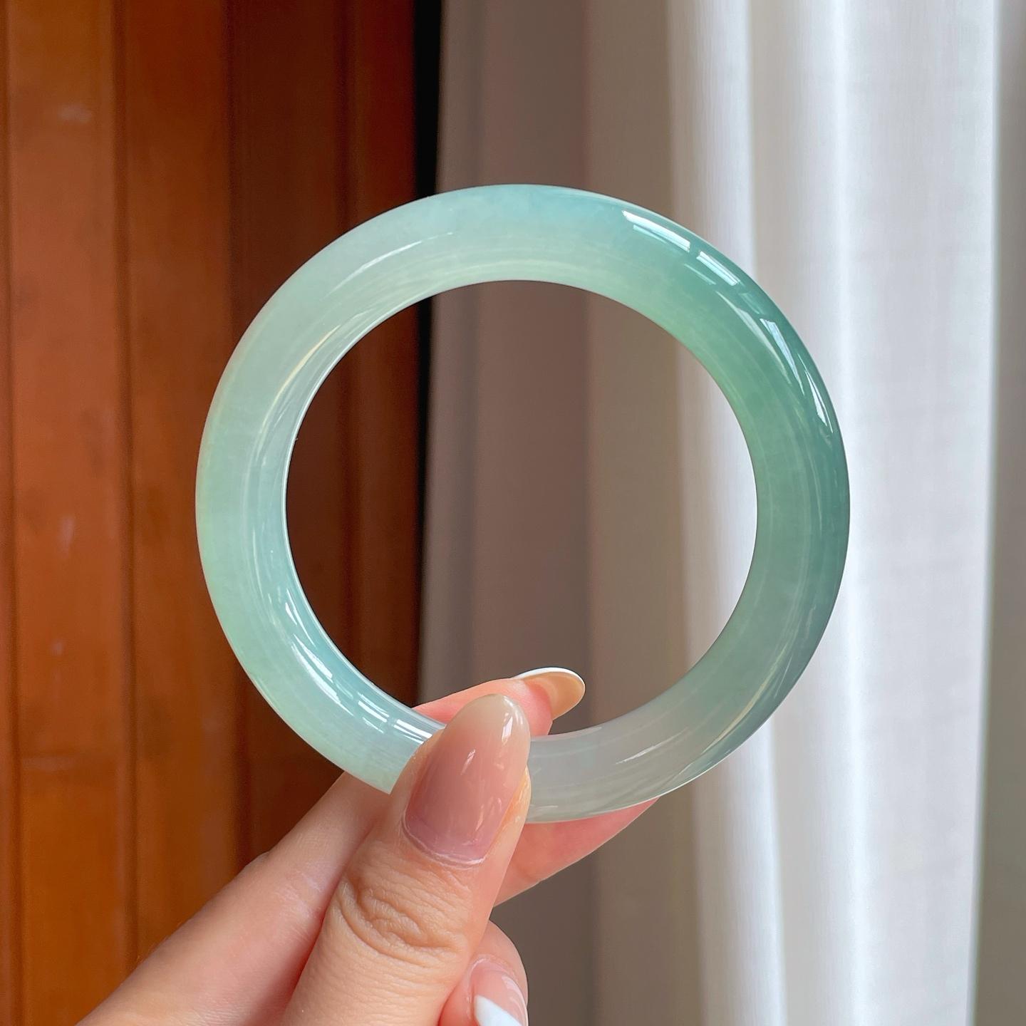 冰种晴底翡翠圆条手镯（58.4mm)（yc388730）