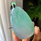 糯冰种飘绿仿古牌挂件（yc246702）