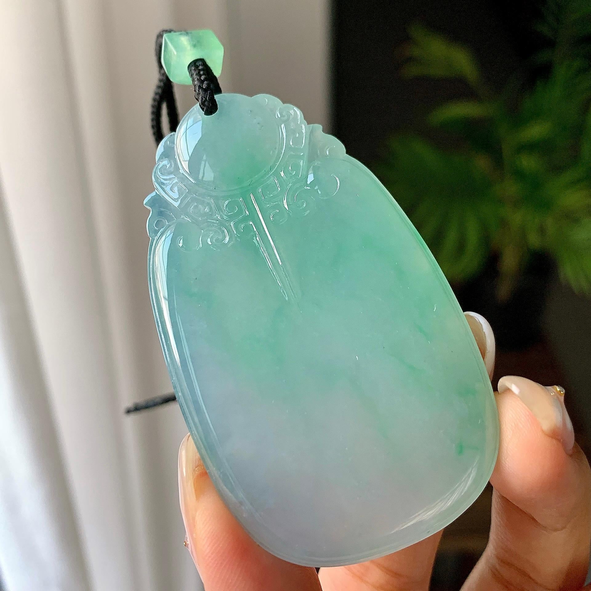 糯冰种飘绿仿古牌挂件（yc246702）