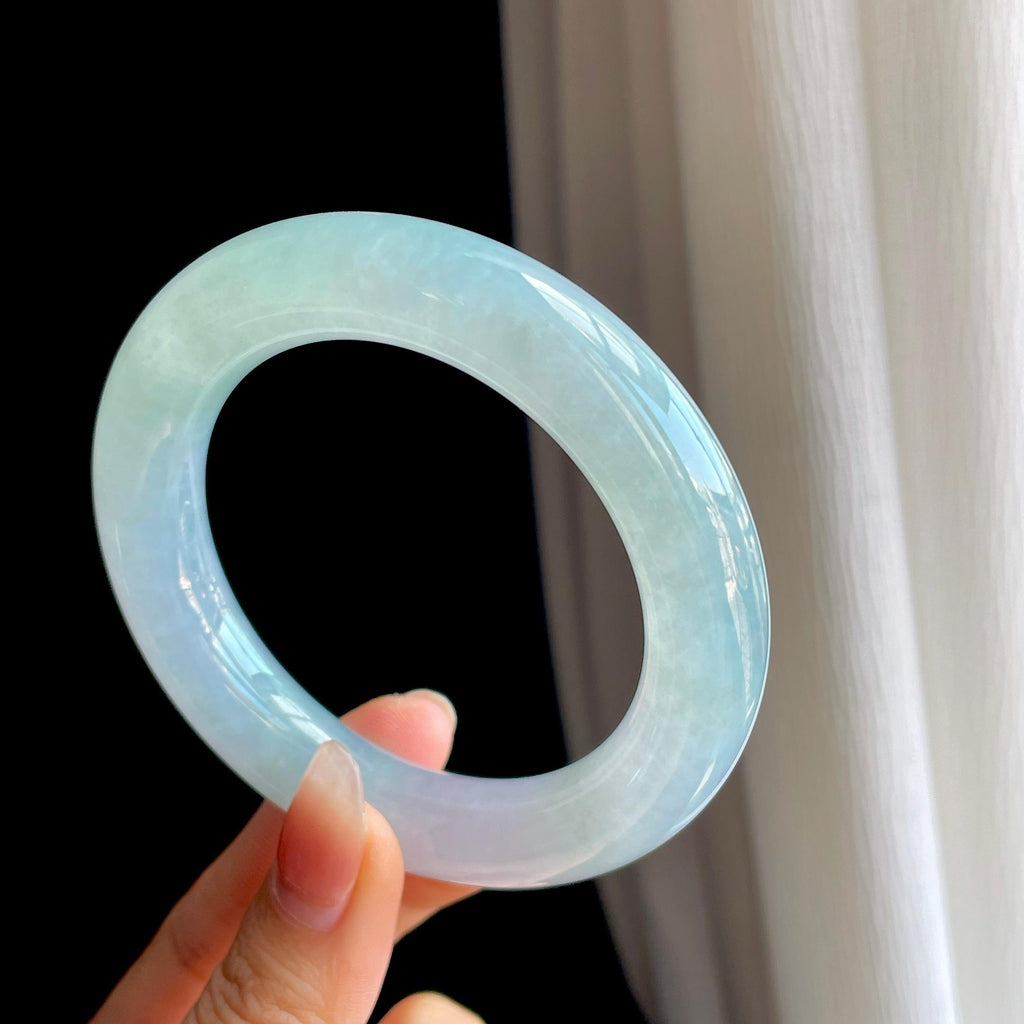 冰种淡底色翡翠圆条手镯（58mm)（yc324017）