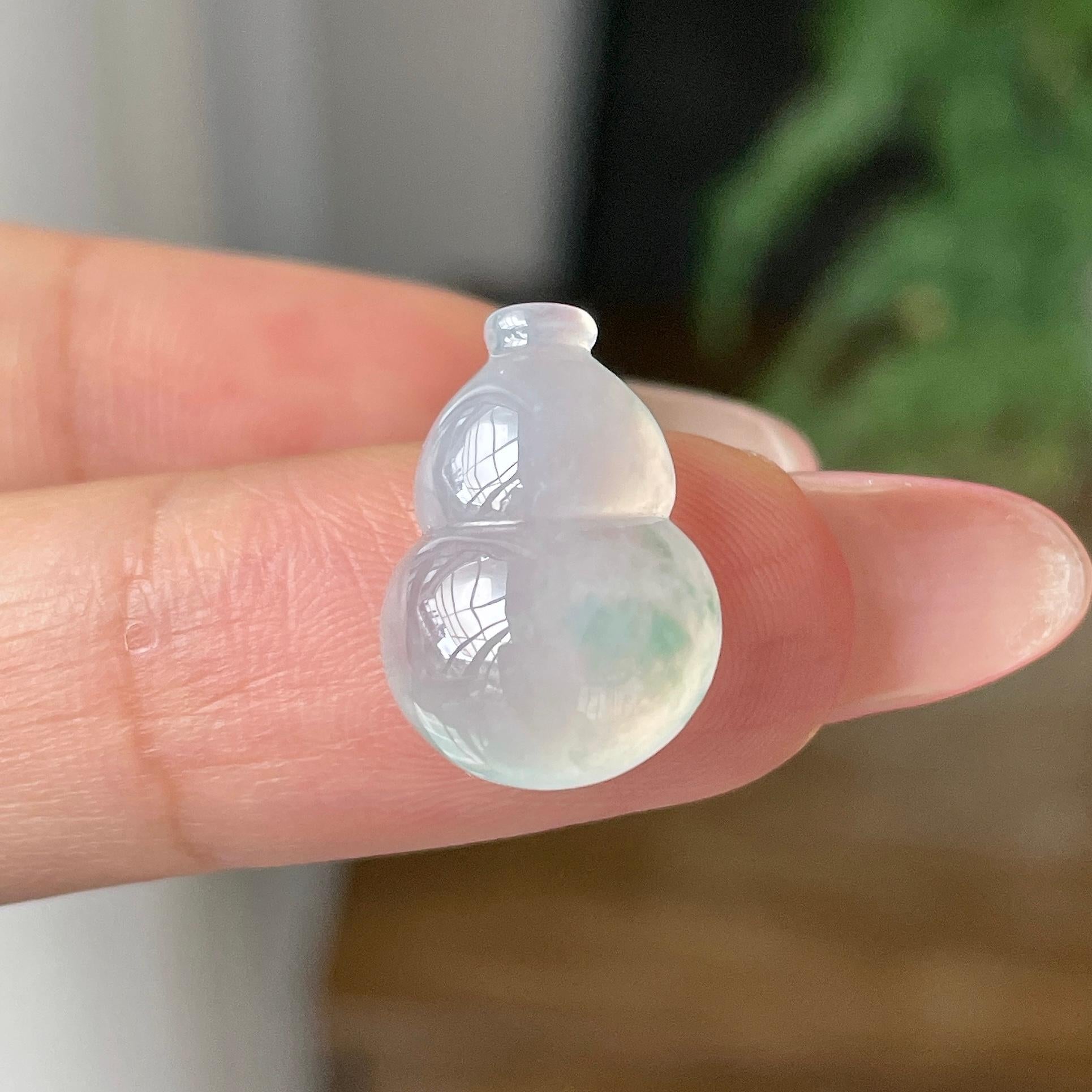 冰种飘花葫芦吊坠      天然缅甸A货翡翠（yc430687）