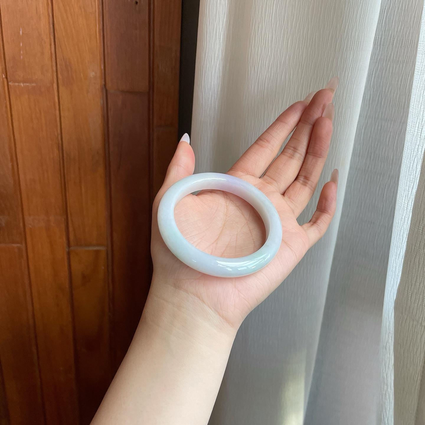 细糯冰淡椿彩翡翠平安镯（56.5mm）（yc283244）