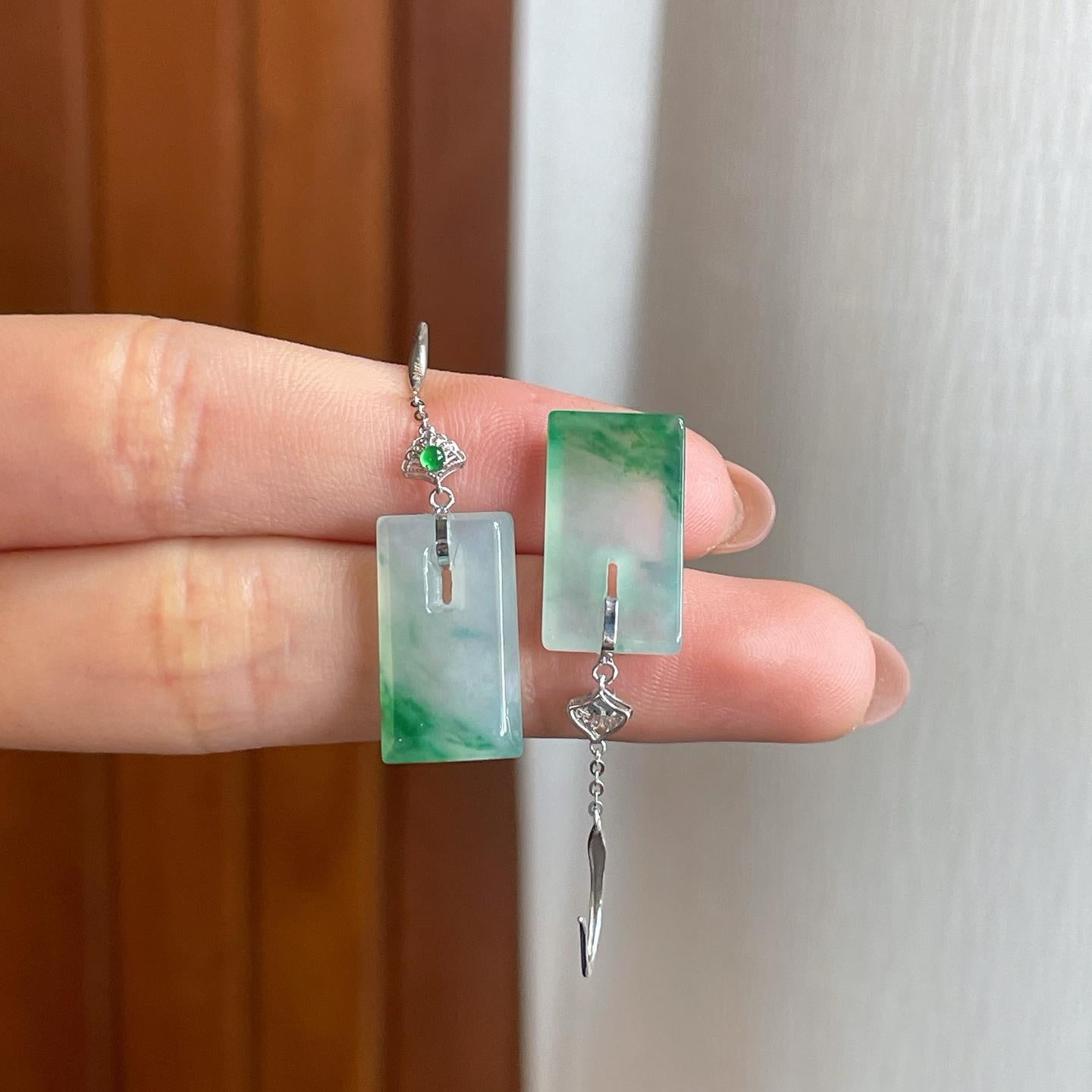 18k金钻镶冰种飘绿花翡翠耳饰（yc328049）