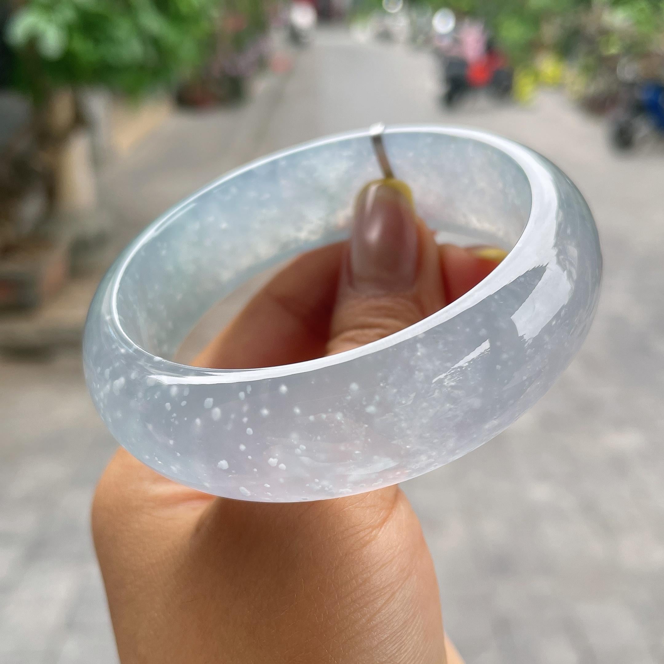 宽版轮胎镯    高冰种雪花棉宽版轮胎镯58.8圈      天然缅甸A货翡翠（yc378784）