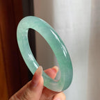 糯冰种晴底飘绿花翡翠圆条手镯（55mm）（yc200654）
