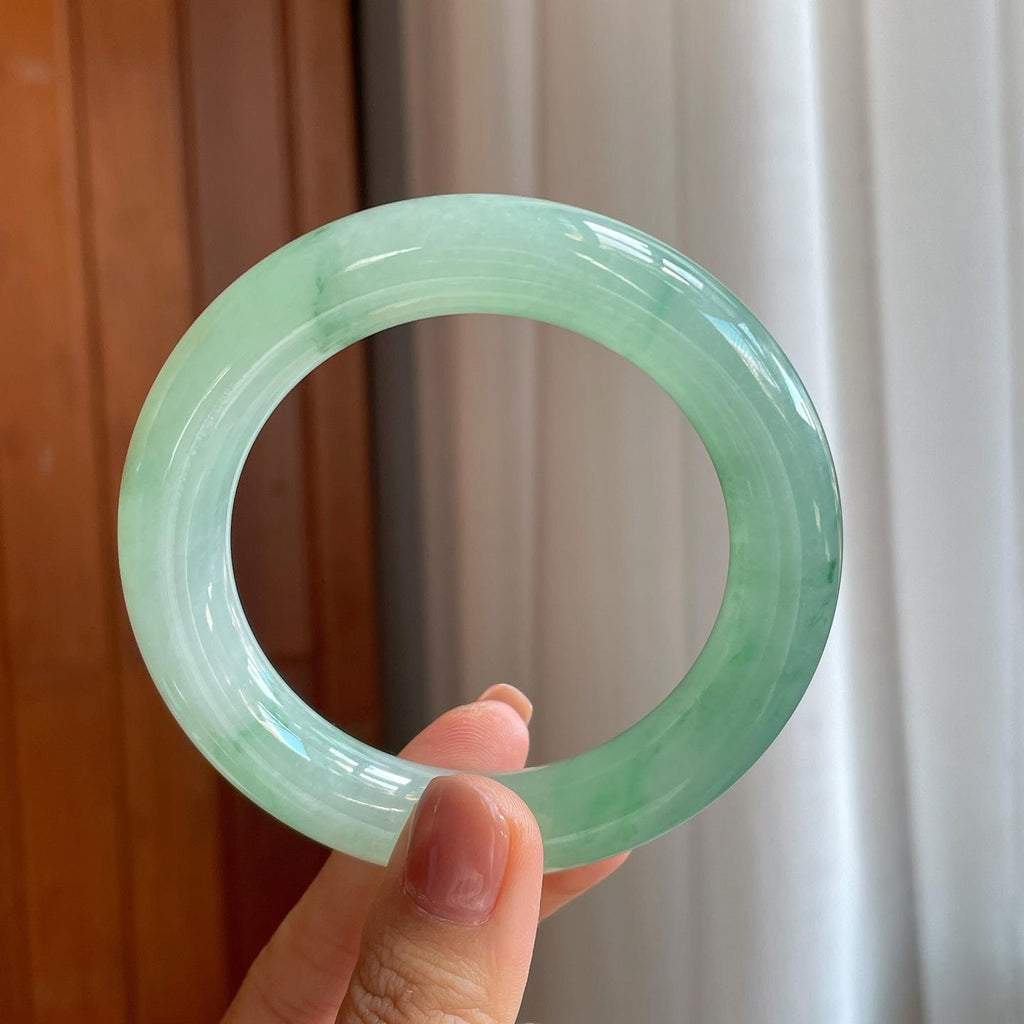 冰种晴绿底飘花翡翠圆条手镯（57mm）（yc279363）
