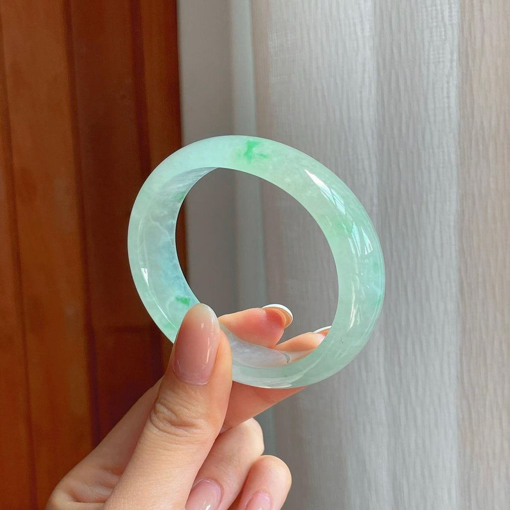 冰种晴底飘花宽版翡翠贵妃镯（56.2mm)（yc374850）