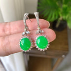 18K金钻镶细糯种翠绿蛋面耳坠（yc248183）