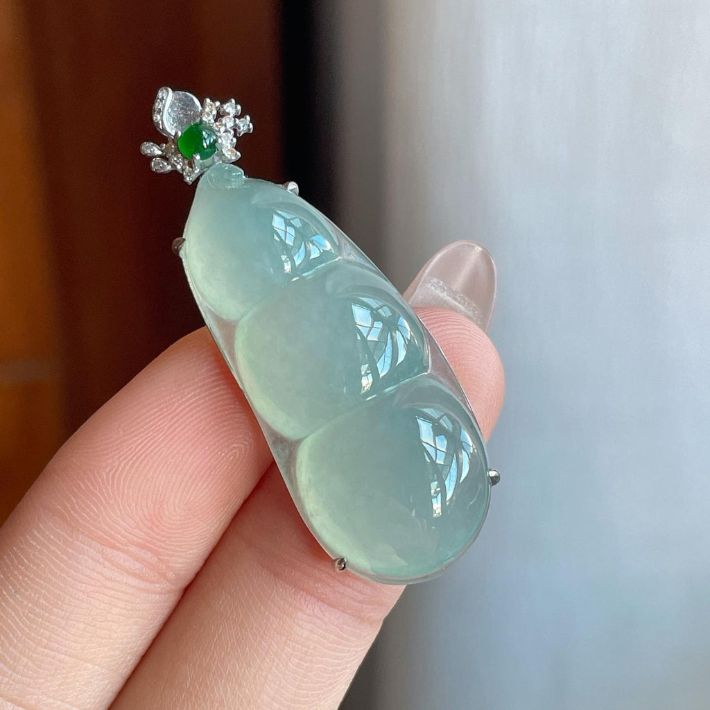 18k金镶冰种蓝晴底翡翠豆子（yc242742）