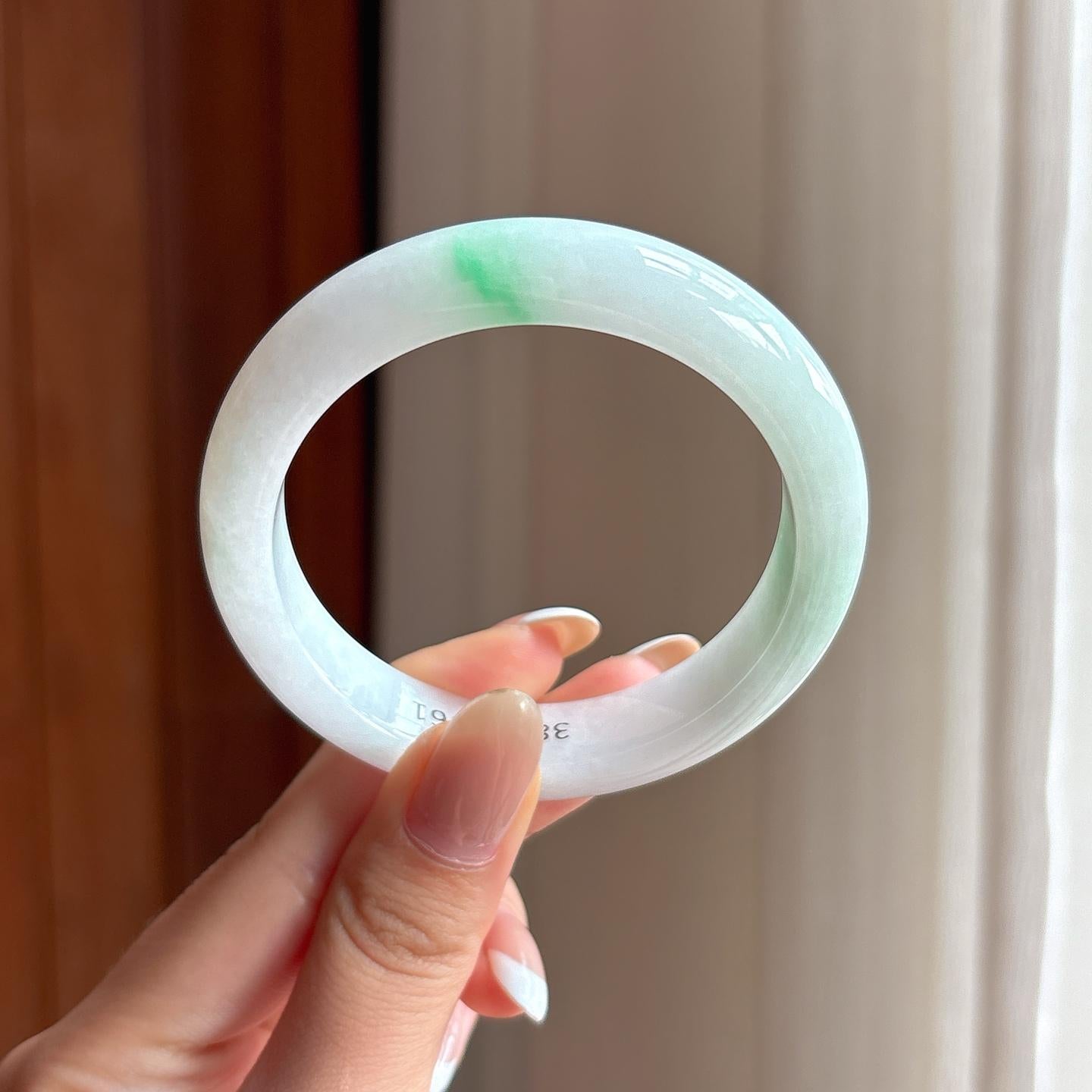 糯冰白底青翡翠平安镯（54mm)（yc396375）