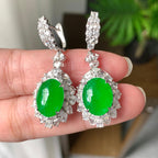 18K金钻镶糯冰种阳绿蛋面耳坠（yc254107）