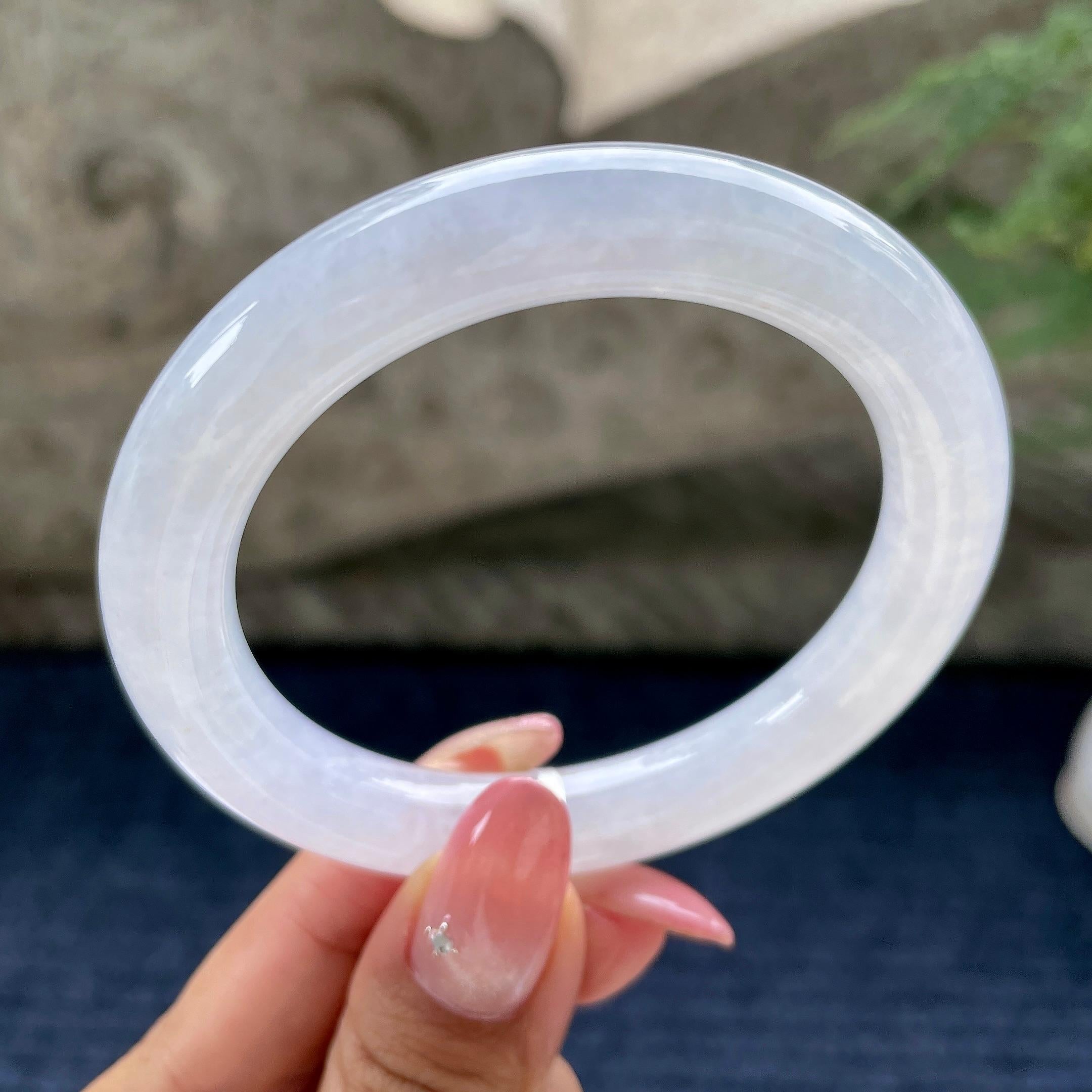 糯冰种淡紫罗兰圆条手镯55.6圈        天然缅甸A货翡翠（yc433515）