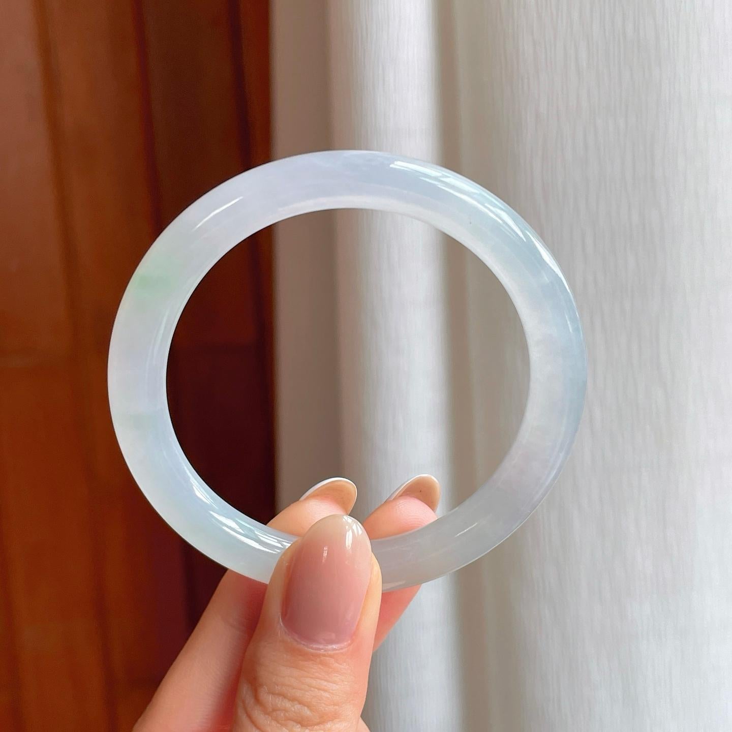 冰种淡底色翡翠圆条手镯（51.3mm)（yc373866）