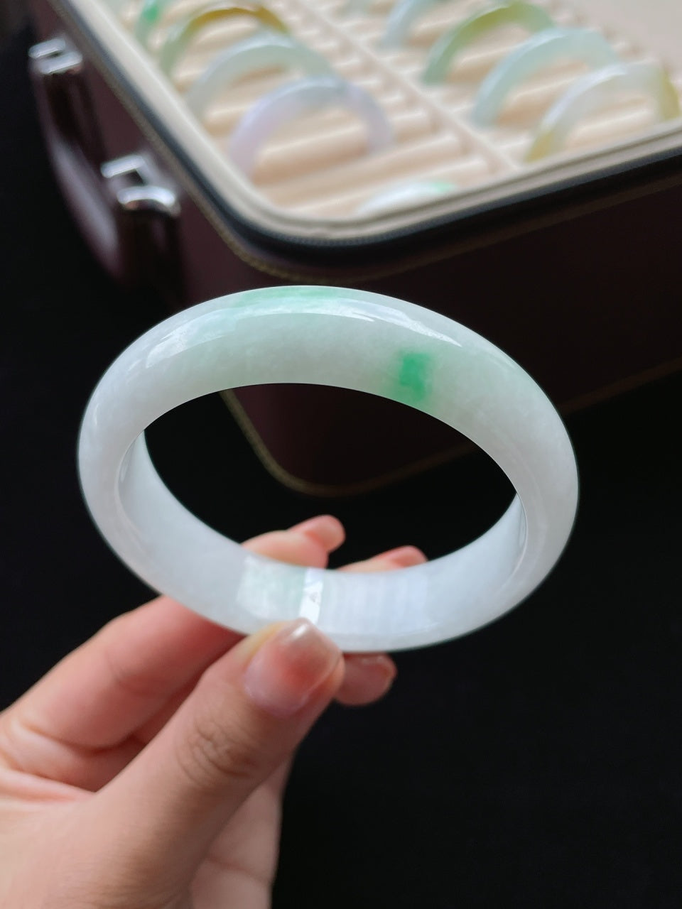 白底青正圈翡翠手镯（58mm）（yc016957）