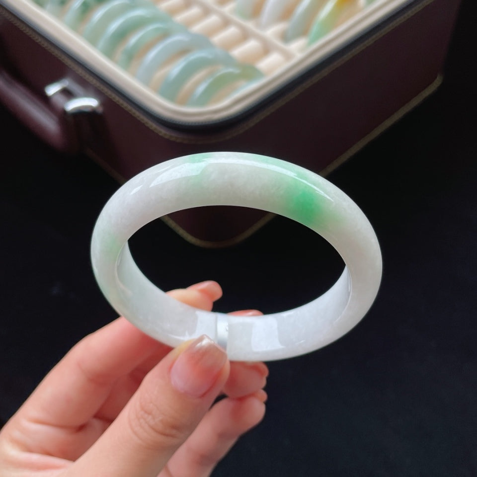 糯冰白底青翡翠手镯（57mm）（yc017177）