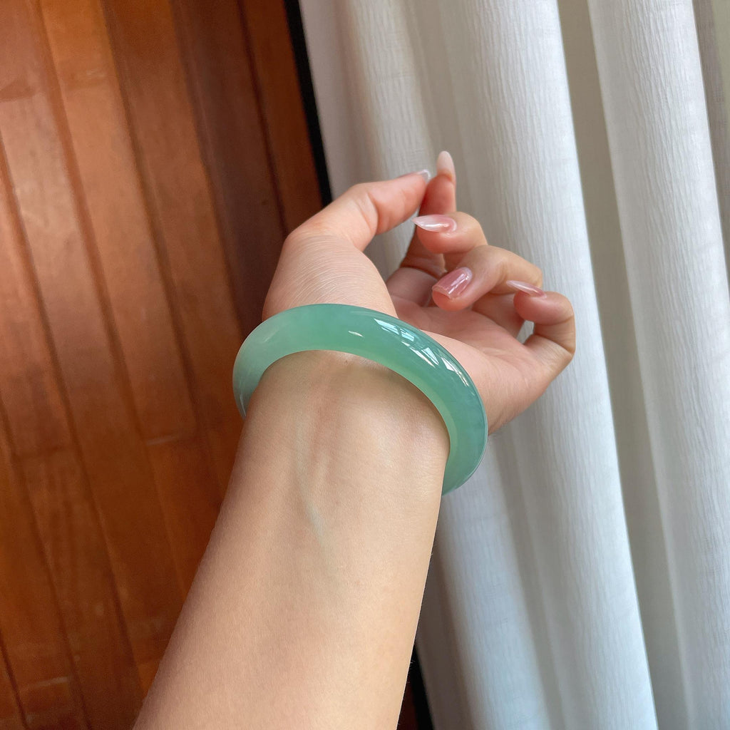 冰种湖水绿翡翠平安镯（56mm）（yc310374）