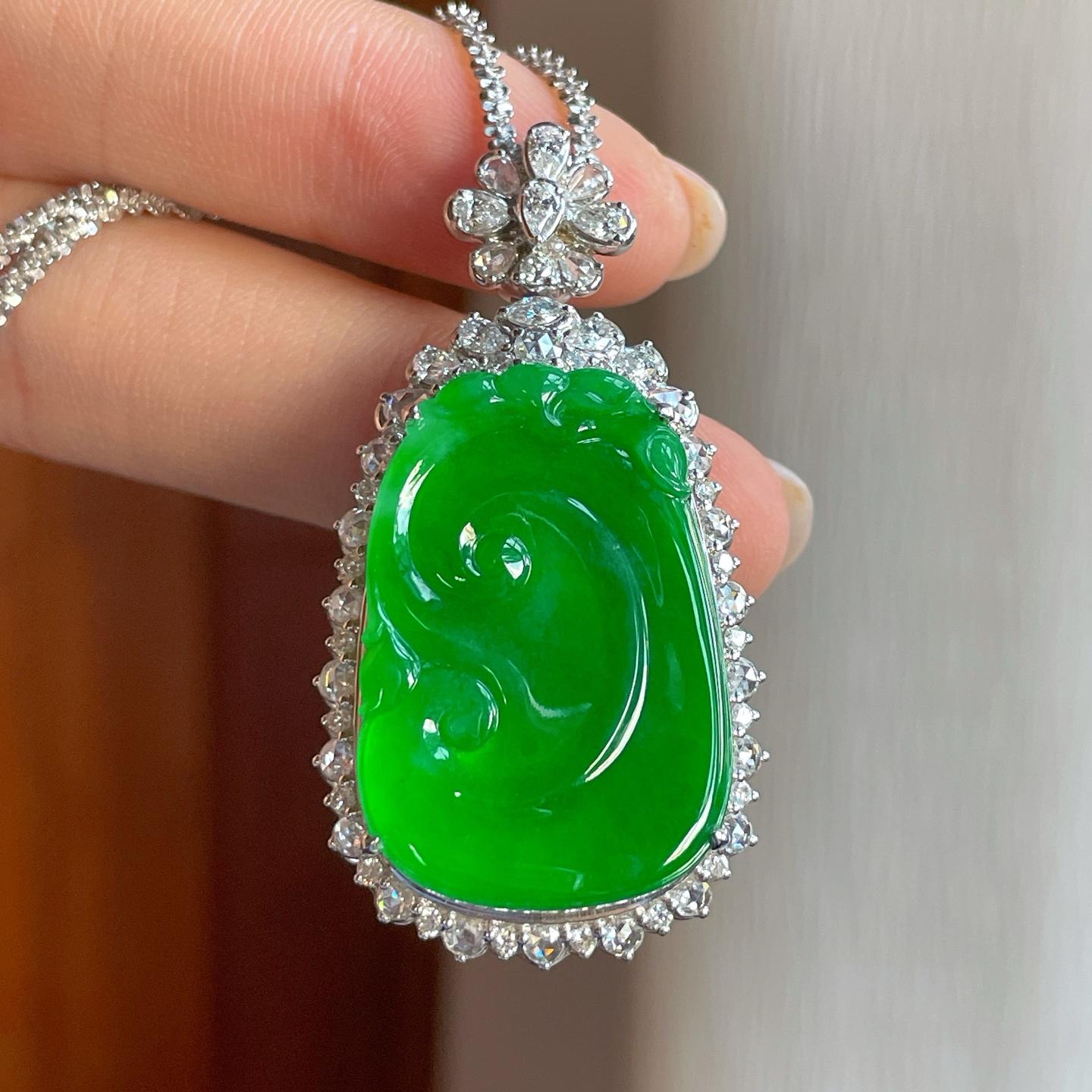 18k金镶冰种阳绿翡翠如意（yc381730）