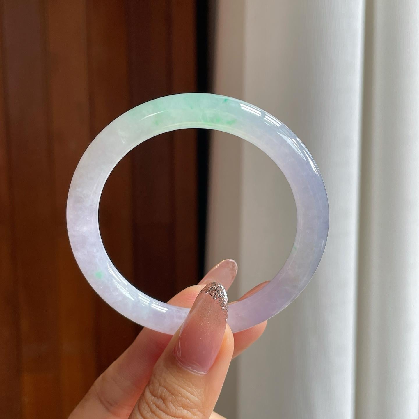 冰种春底带色翡翠美人条圆条手镯（53.6mm）（yc361749）