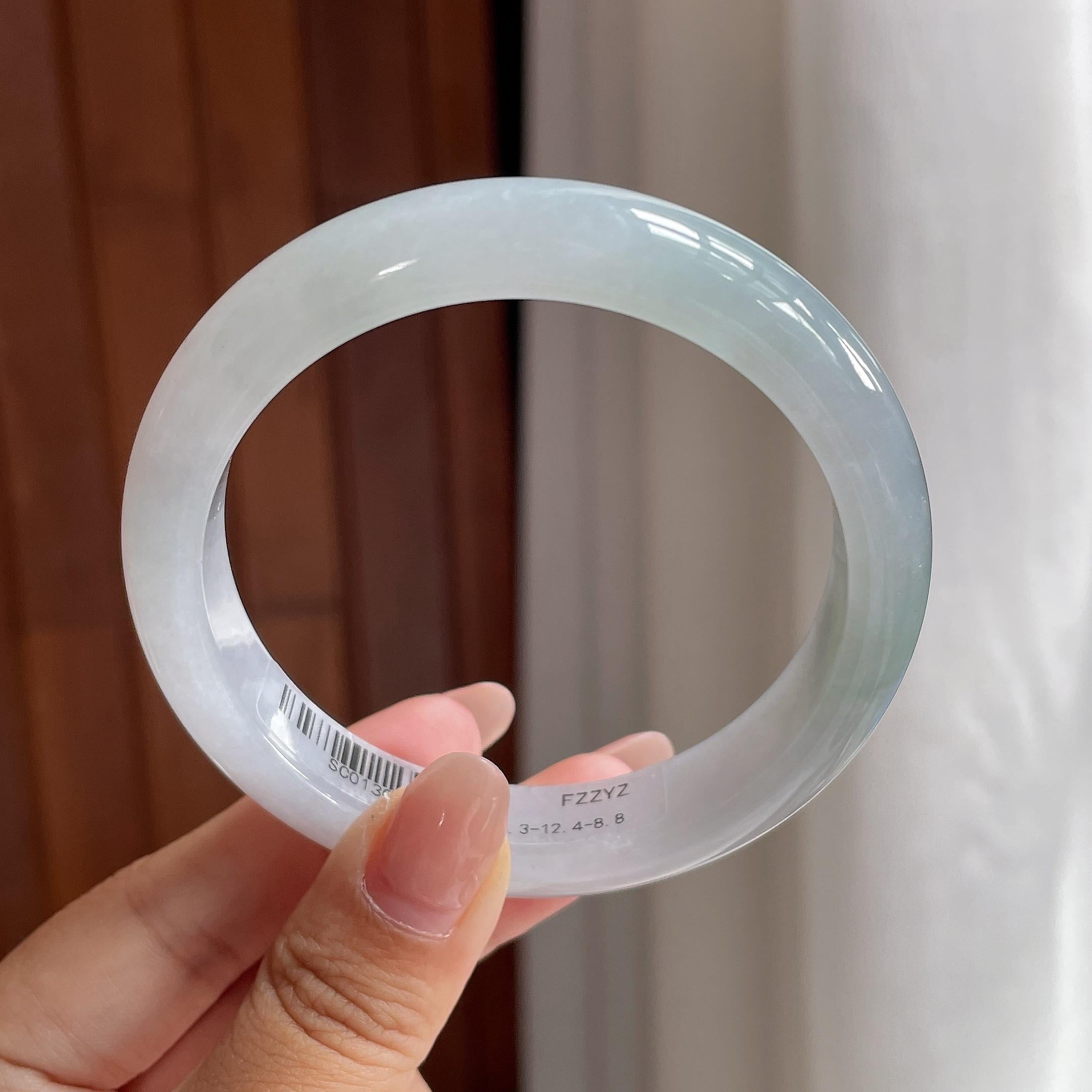 细糯冰淡底色正圈平安镯 56圈 天然缅甸A货翡翠（yc693796）
