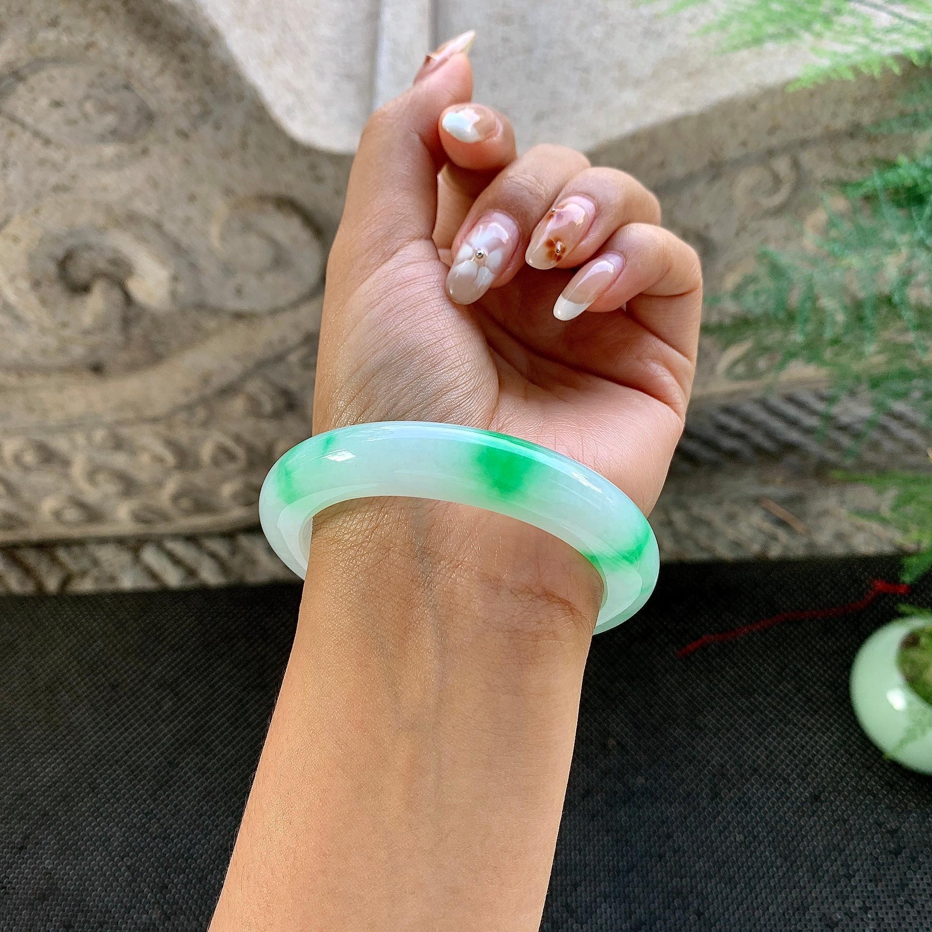 细糯种飘绿平安镯（56mm）（yc264525）