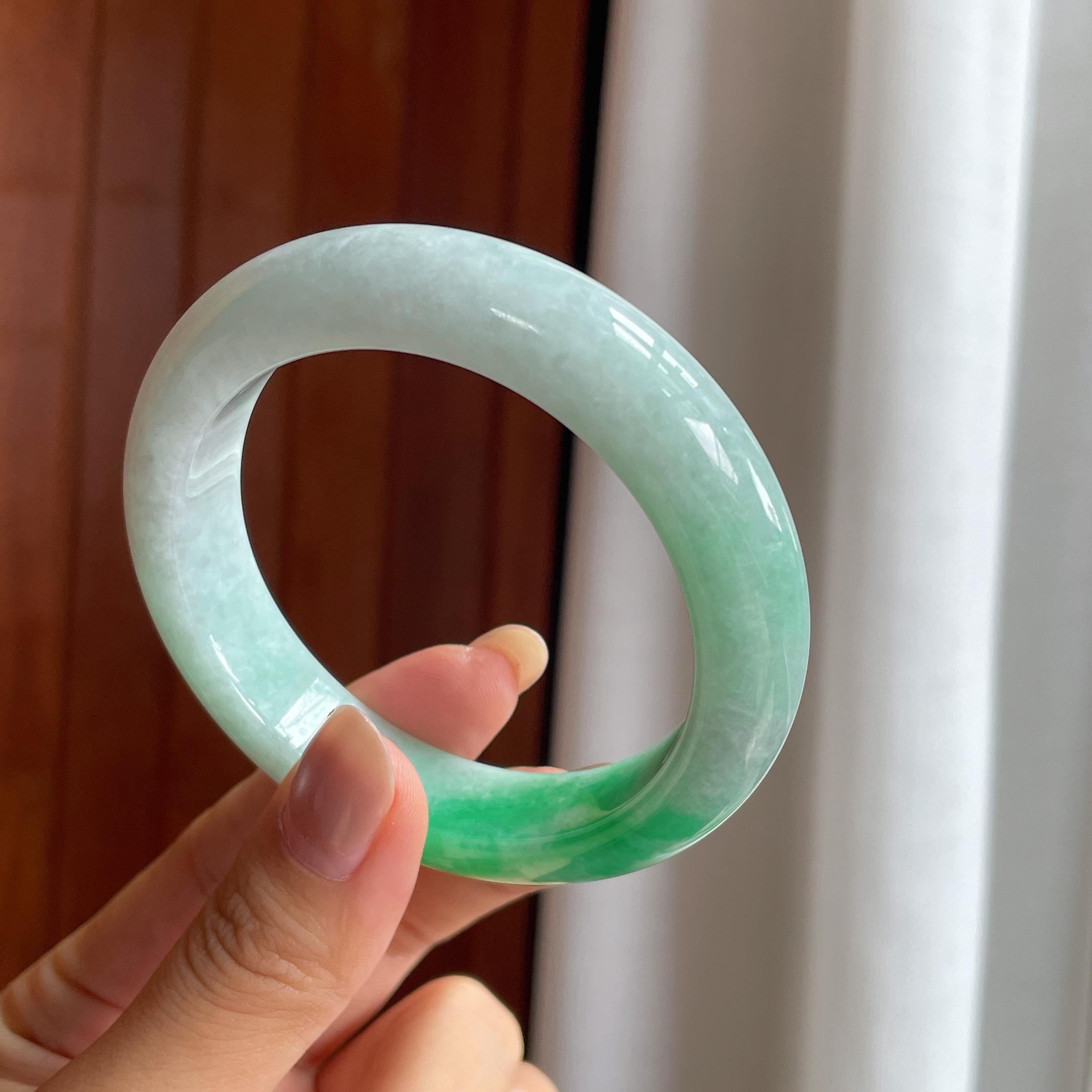 糯冰带色翡翠平安镯(56mm)（yc424292）