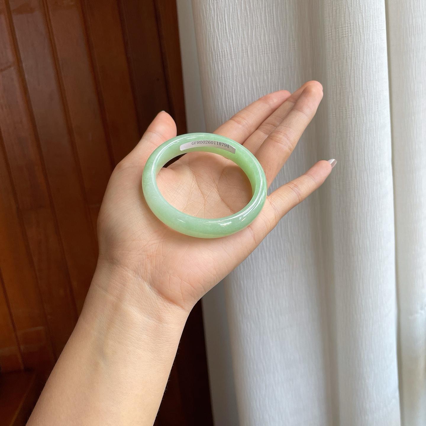 糯冰果绿翡翠平安镯（54mm）（yc329473）