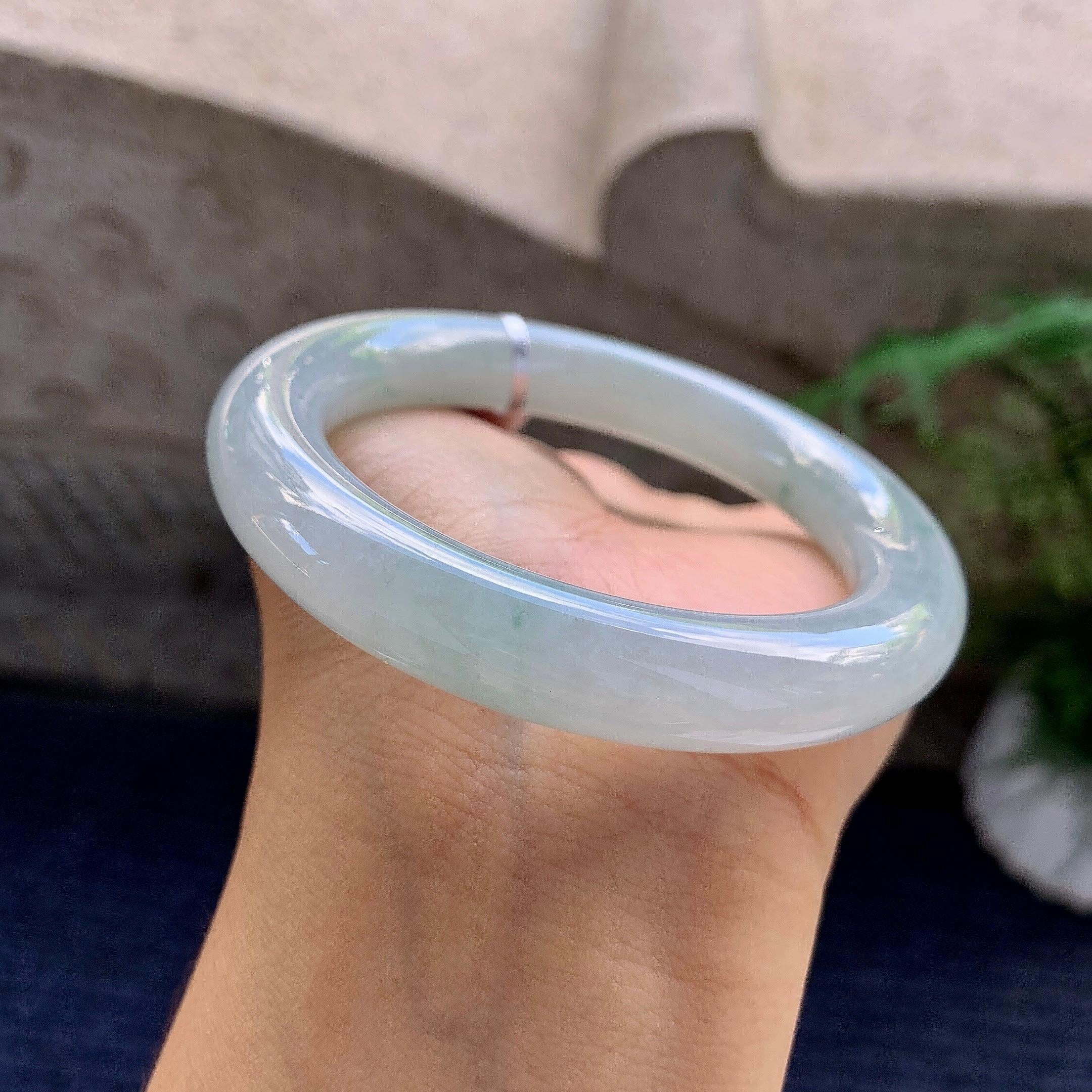 细糯种飘花圆条手镯（55.5mm）（yc223958）