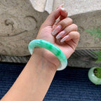 细糯种飘绿圆条手镯（56.7mm）
