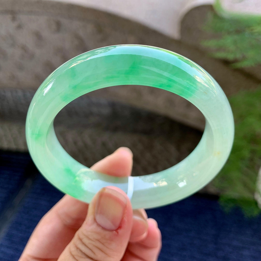 糯冰种飘绿宽版轮胎手镯（55.4mm）（yc249431）