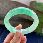 糯冰种飘绿宽版轮胎手镯（55.4mm）（yc249431）