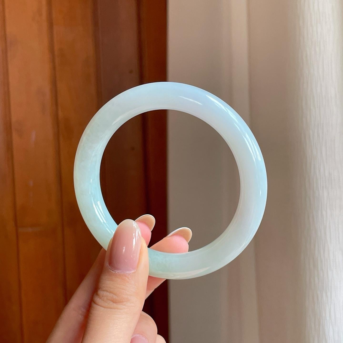 糯冰淡晴底翡翠圆条手镯（55mm）（yc376692）