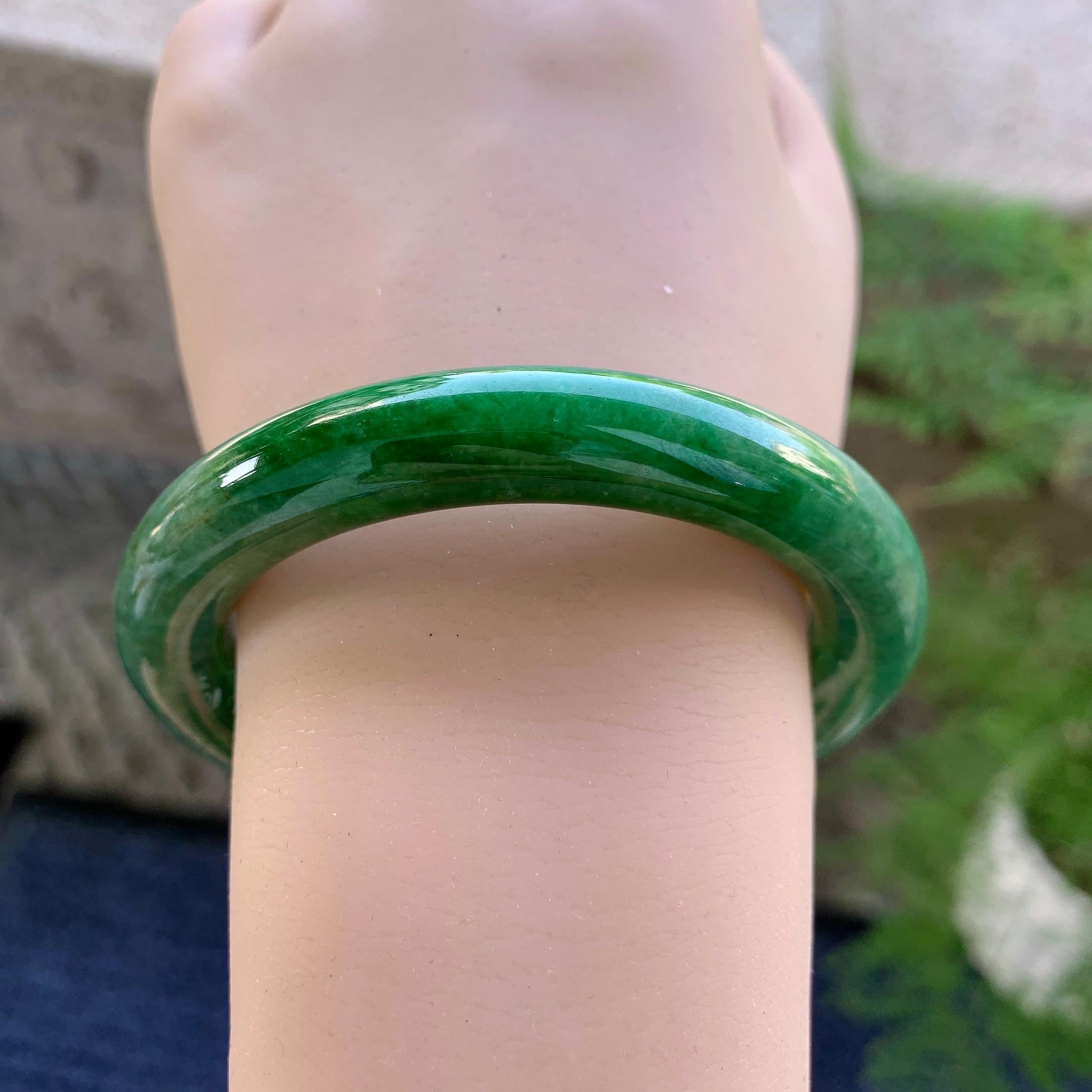 糯种豆绿圆条手镯（55.4mm）（yc249411）