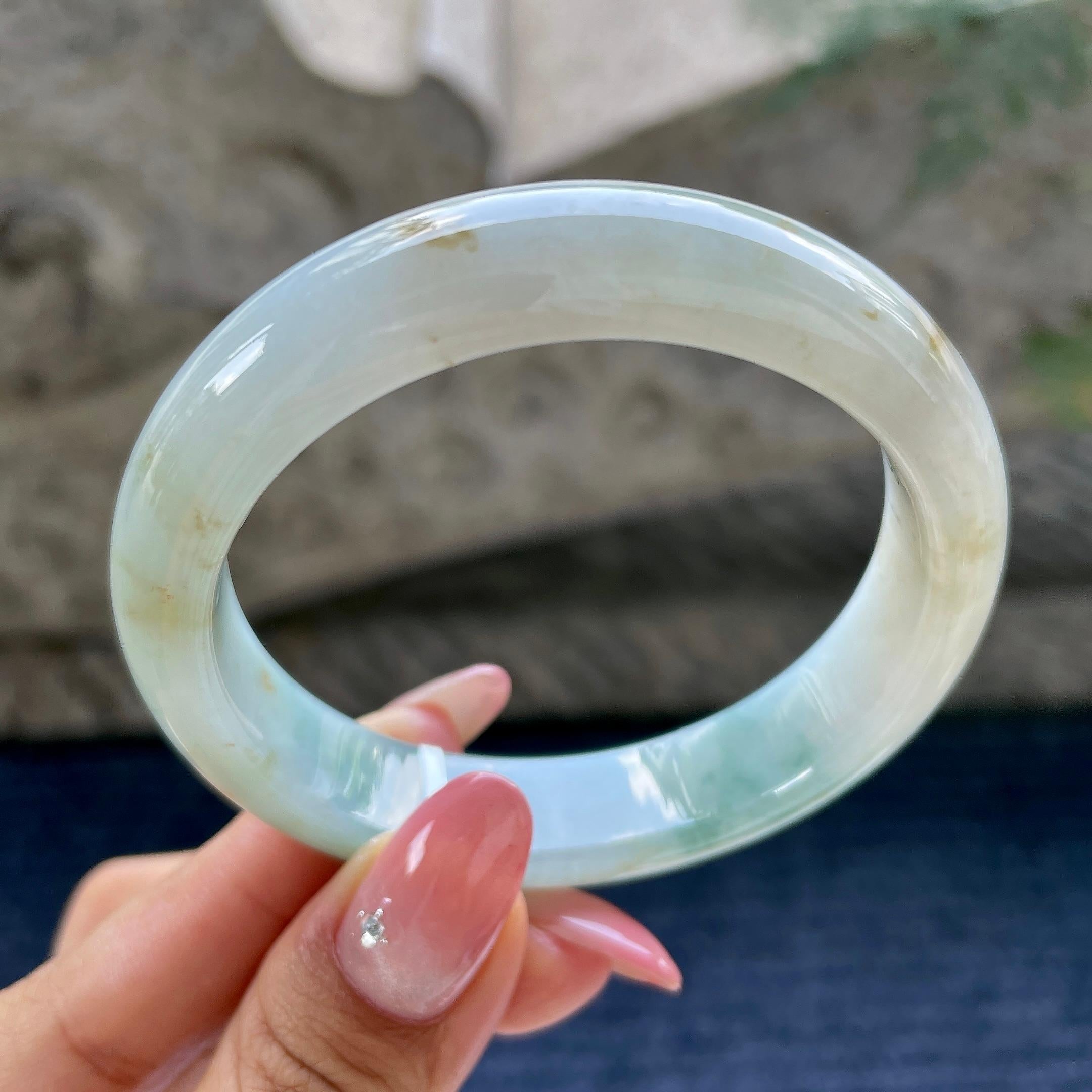 细糯种飘花飘黄翡正圈平安镯55.6圈      天然缅甸A货翡翠（yc424807）