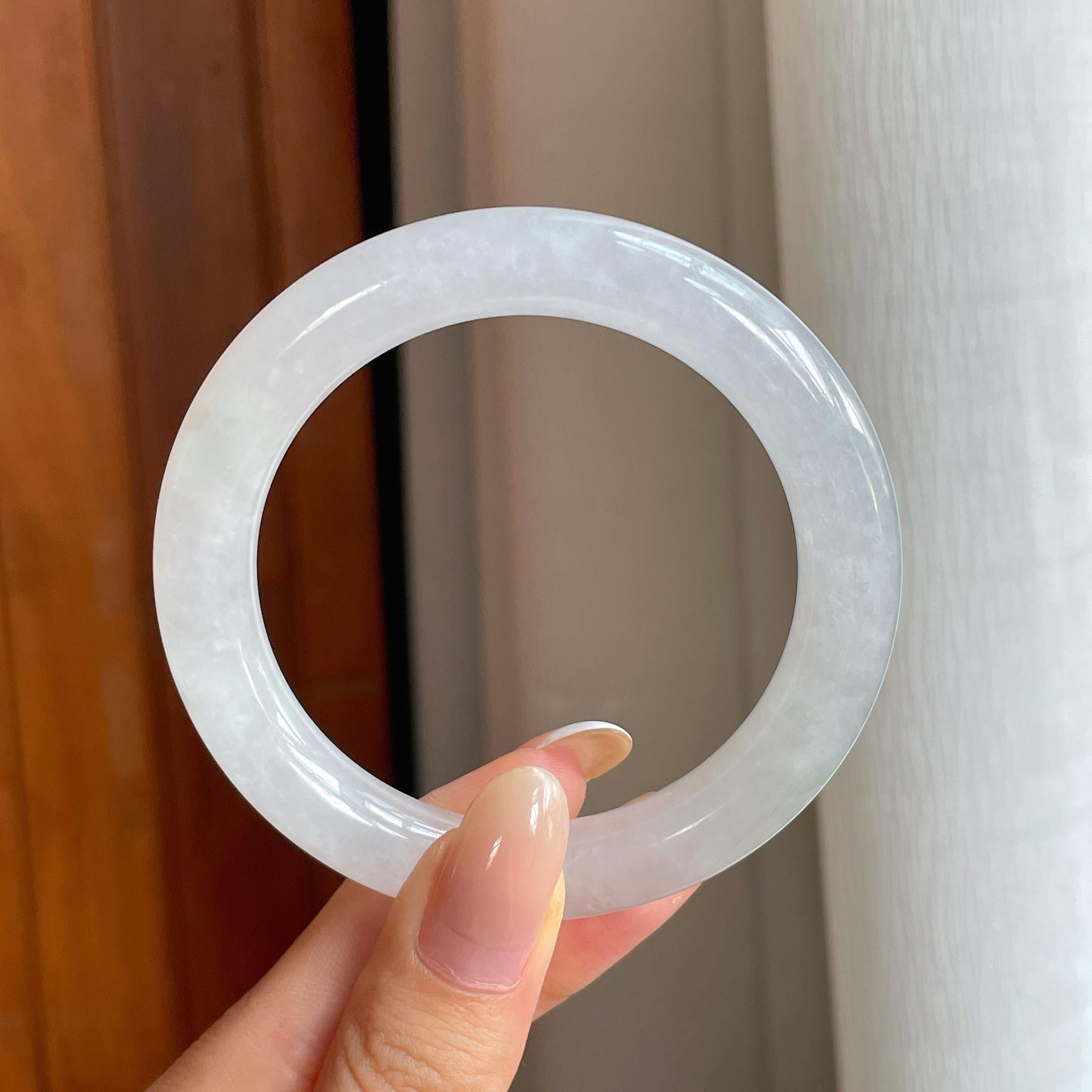 糯冰白月光翡翠圆条手镯（54.2mm)（yc419541）