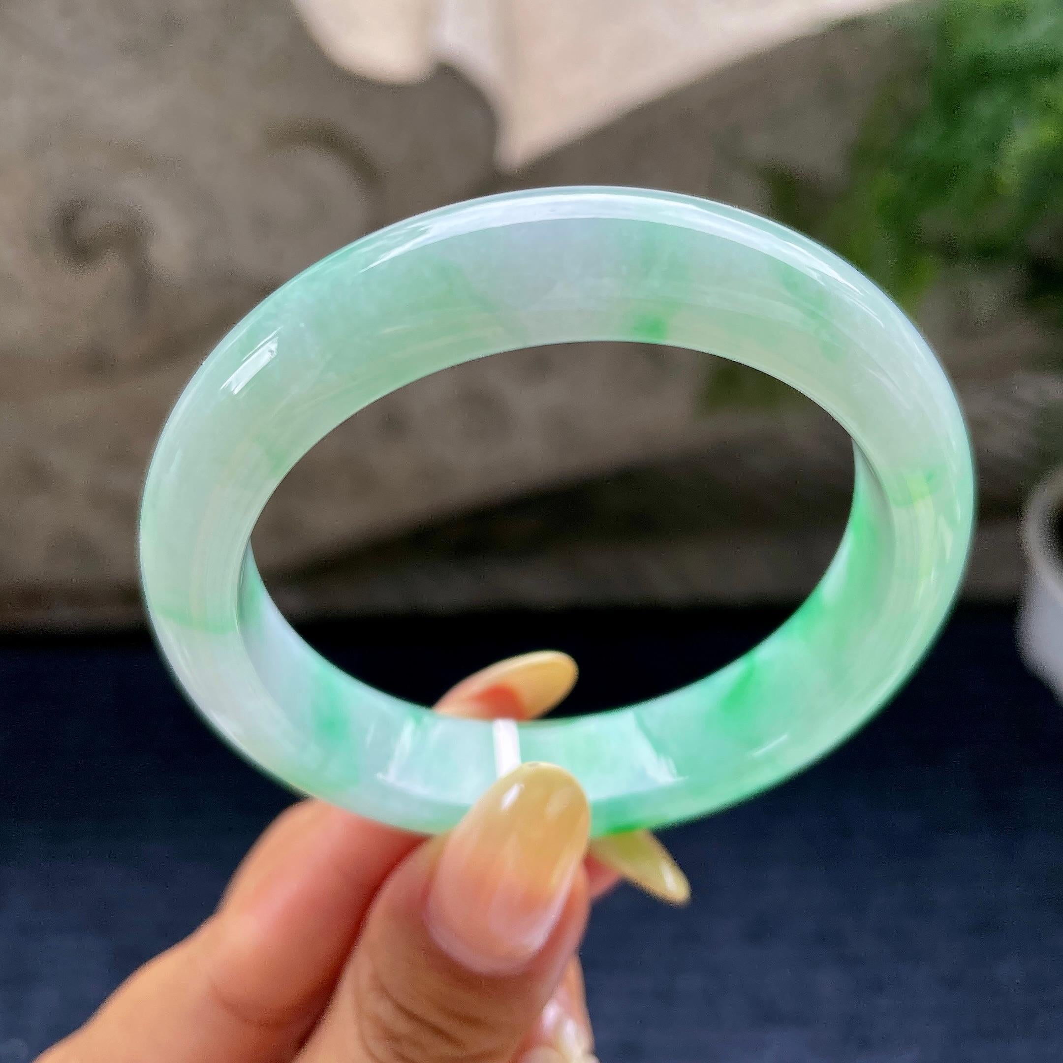 小圈口 细糯种飘绿花正圈平安镯53.9圈 天然缅甸A货翡翠（yc489321）